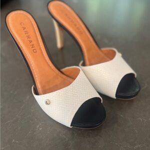 Carrano Women's Old Money preppy White&Black 4" Heels. Never worn no box Sz 11